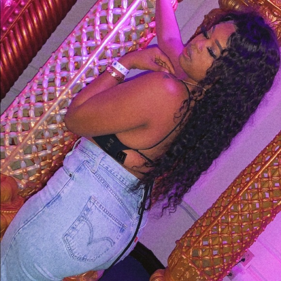 Meet your Posher, N a - Picture 1 of 1